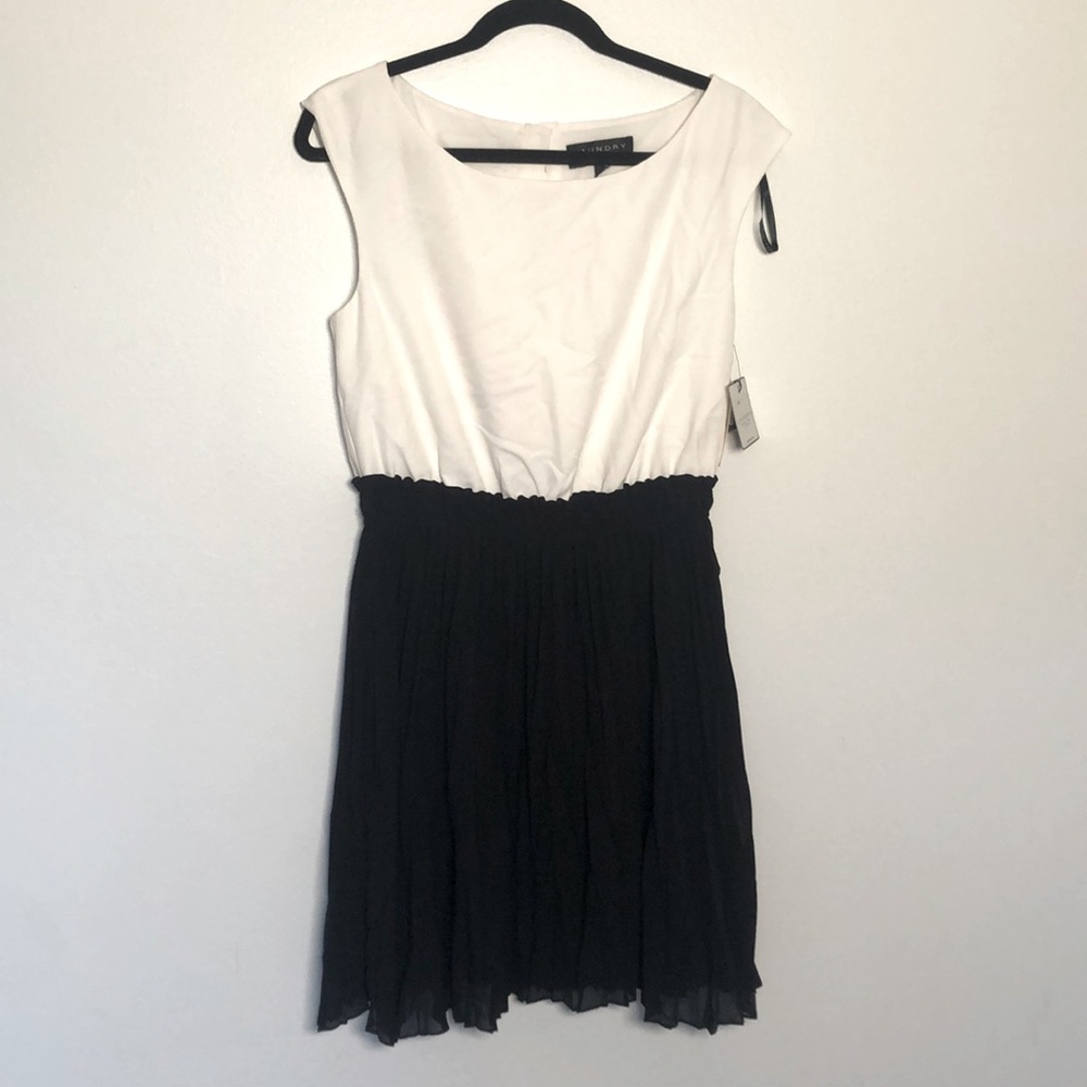 Black and white dress from Laundry by Shelli Segal